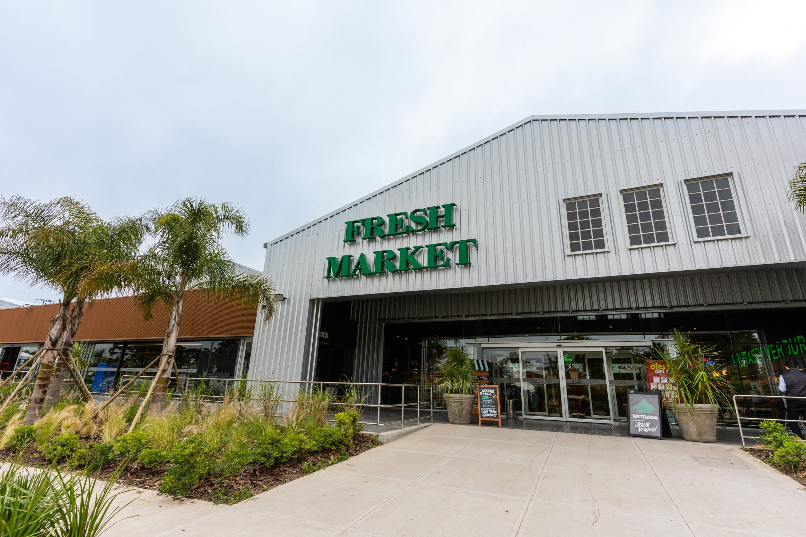 Fachada de un local Fresh Market de Disco